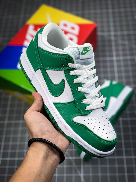 NIKE DUNK LOW