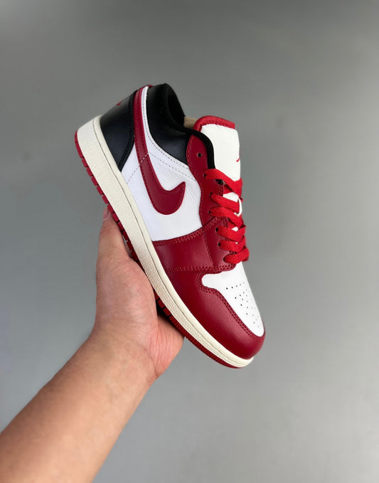 AIR “Jordan 1”